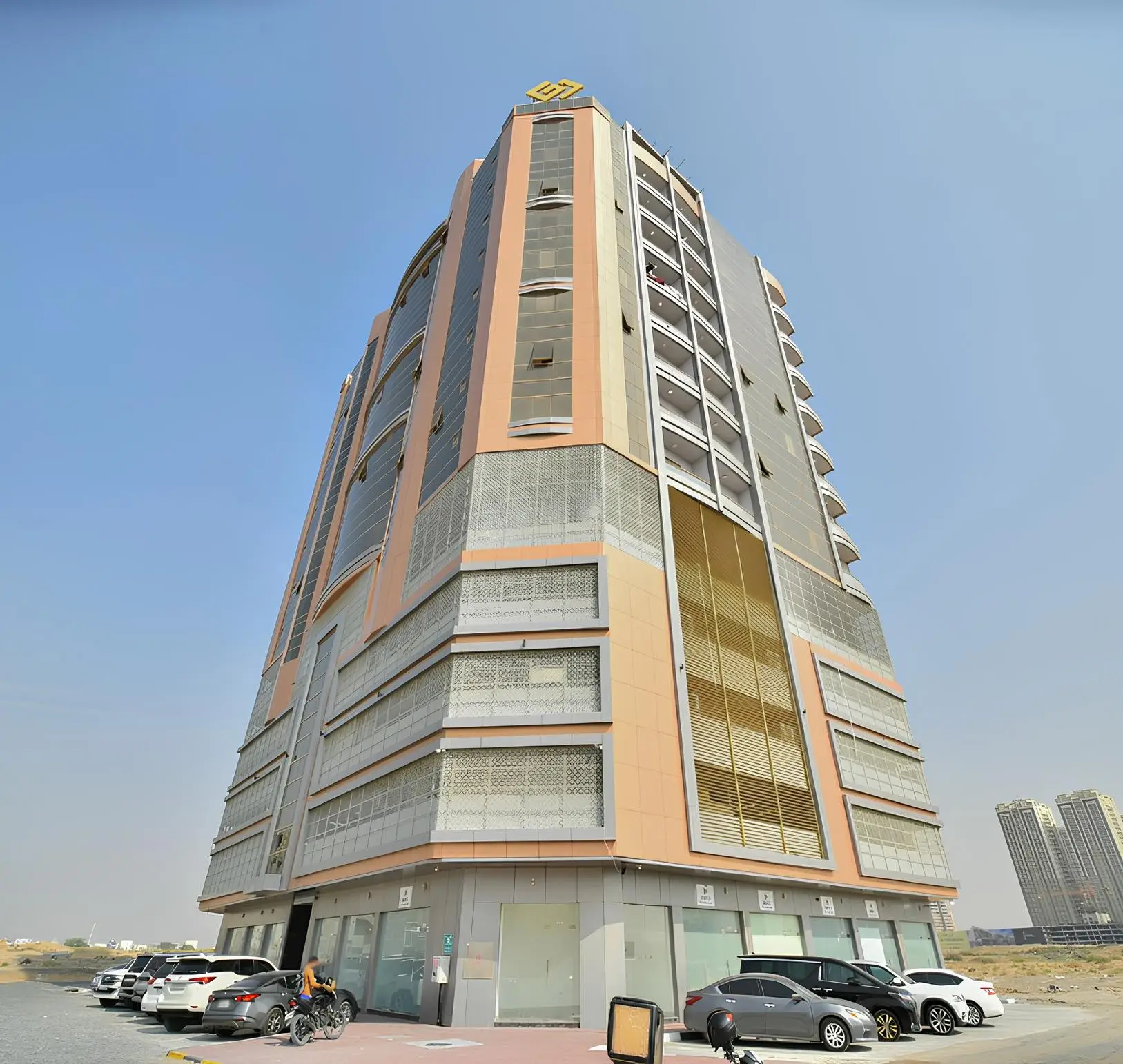 GJ PROPERTIES "Al Ghoroub Tower" in Aalia